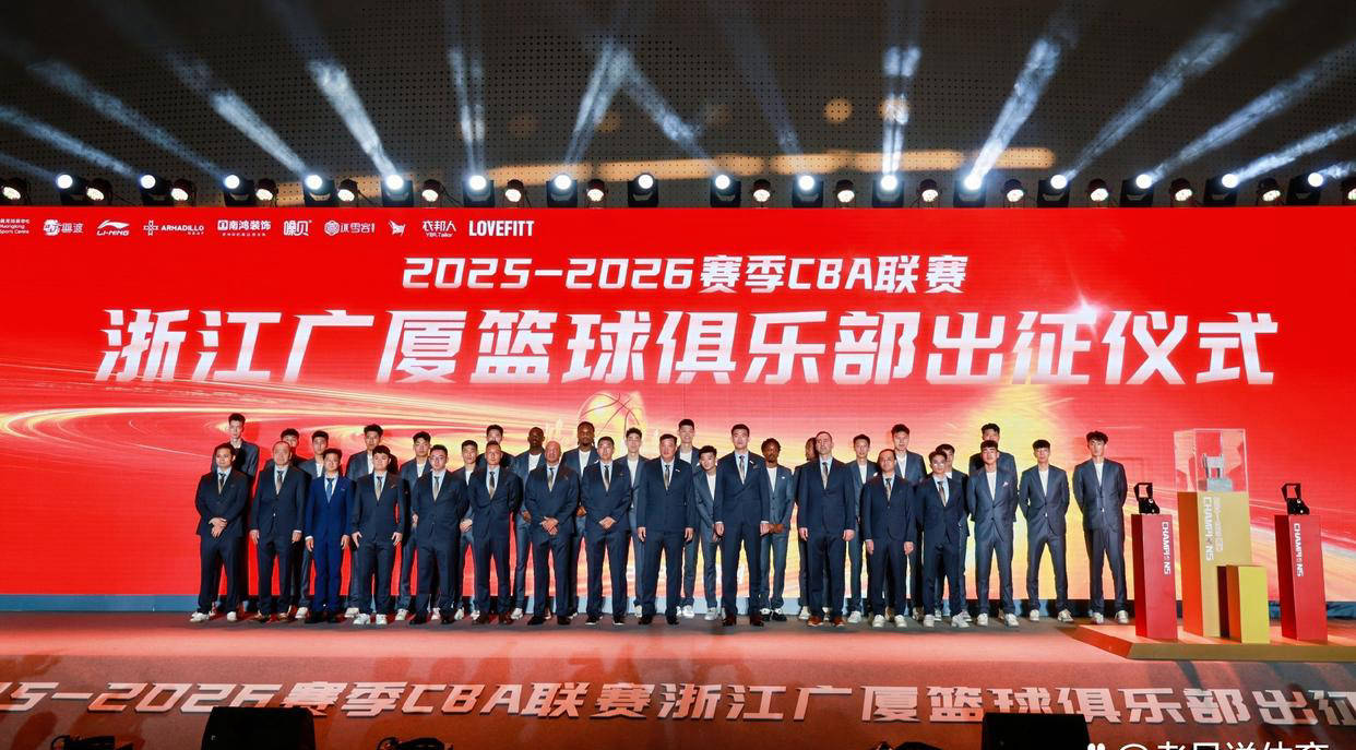 今夜CBA季后赛焦点战，山东男篮内部沟通，态度坚定，球探报告显示潜力