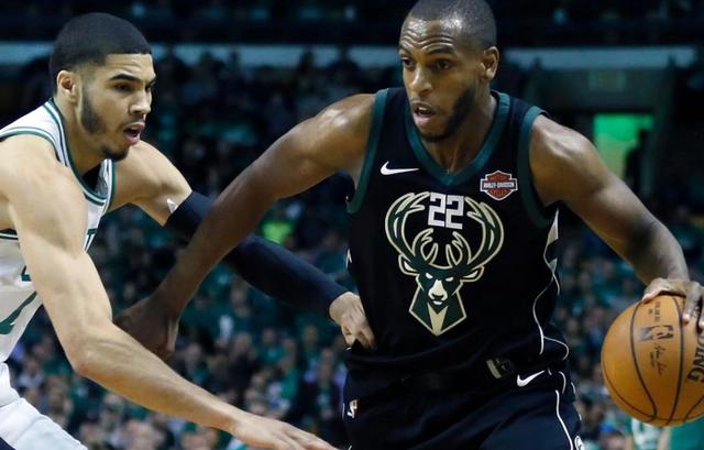 今夜体能课后，密尔沃基雄鹿更衣室发声备战足总杯，话题不断，更衣室氛围转暖的简单介绍-爱游戏官网